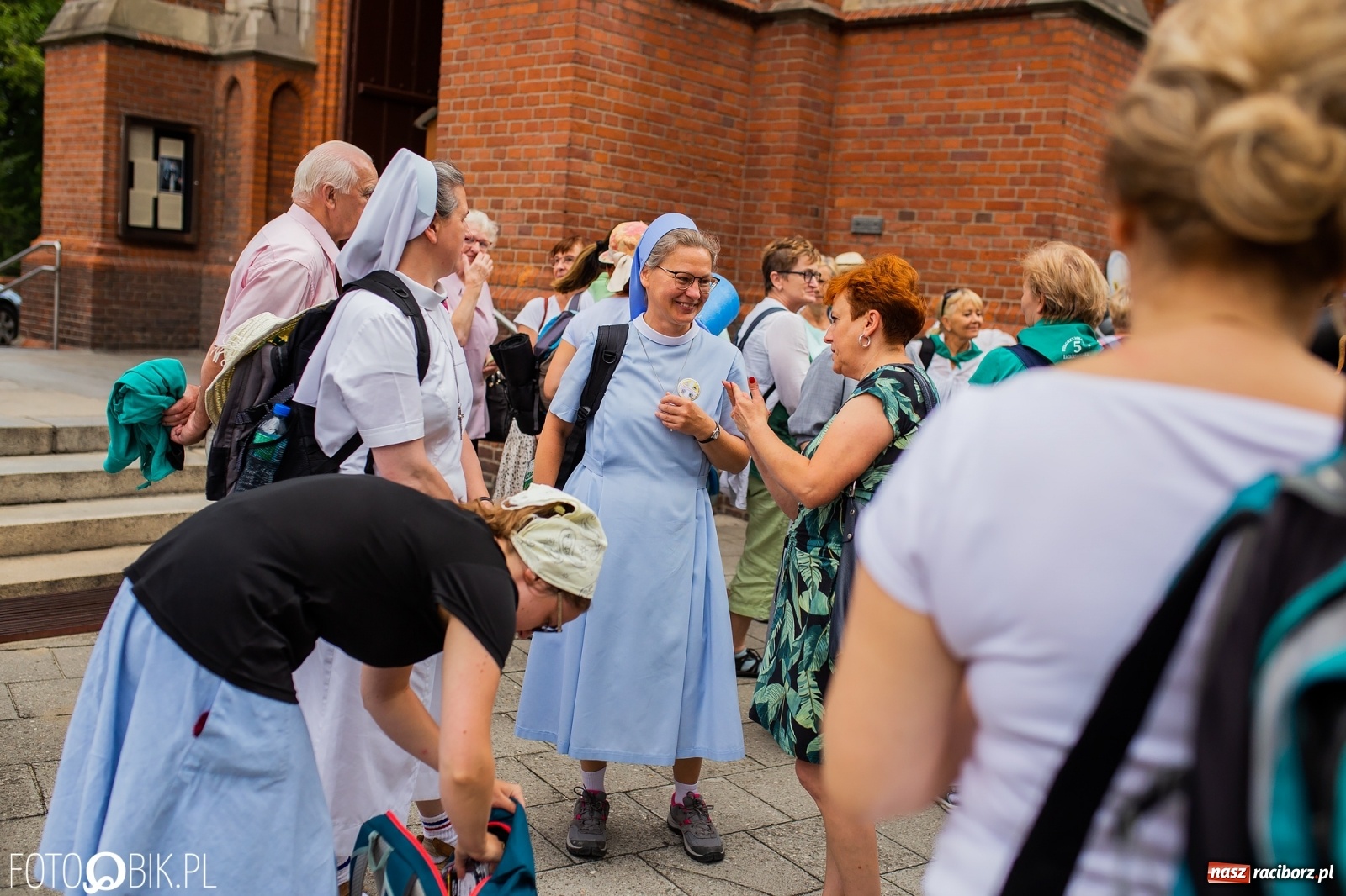 Zdjęcie w galerii na portalu naszraciborz.pl: Z Raciborza wyruszyła pielgrzymka na Jasną Górę [FOTO i WIDEO] wiadomości z regionu