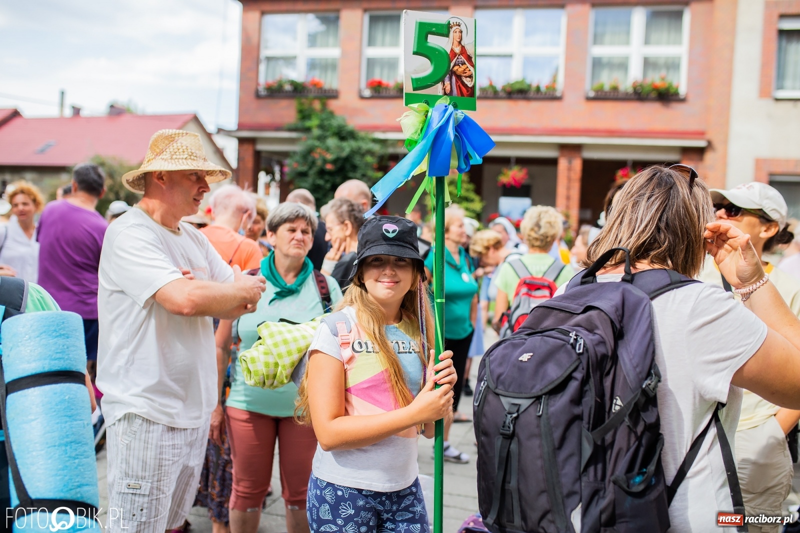 Zdjęcie w galerii na portalu naszraciborz.pl: Z Raciborza wyruszyła pielgrzymka na Jasną Górę [FOTO i WIDEO] wiadomości z regionu