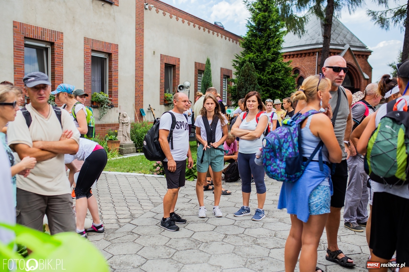 Zdjęcie w galerii na portalu naszraciborz.pl: Z Raciborza wyruszyła pielgrzymka na Jasną Górę [FOTO i WIDEO] wiadomości z regionu