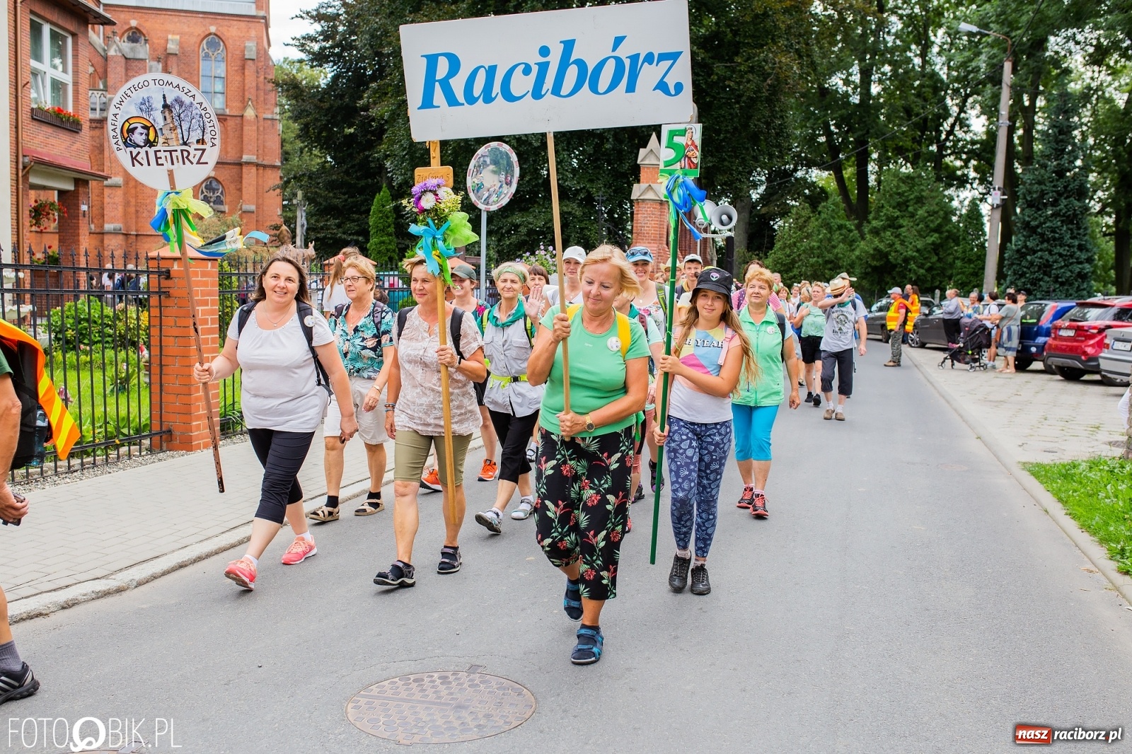 Zdjęcie w galerii na portalu naszraciborz.pl: Z Raciborza wyruszyła pielgrzymka na Jasną Górę [FOTO i WIDEO] wiadomości z regionu