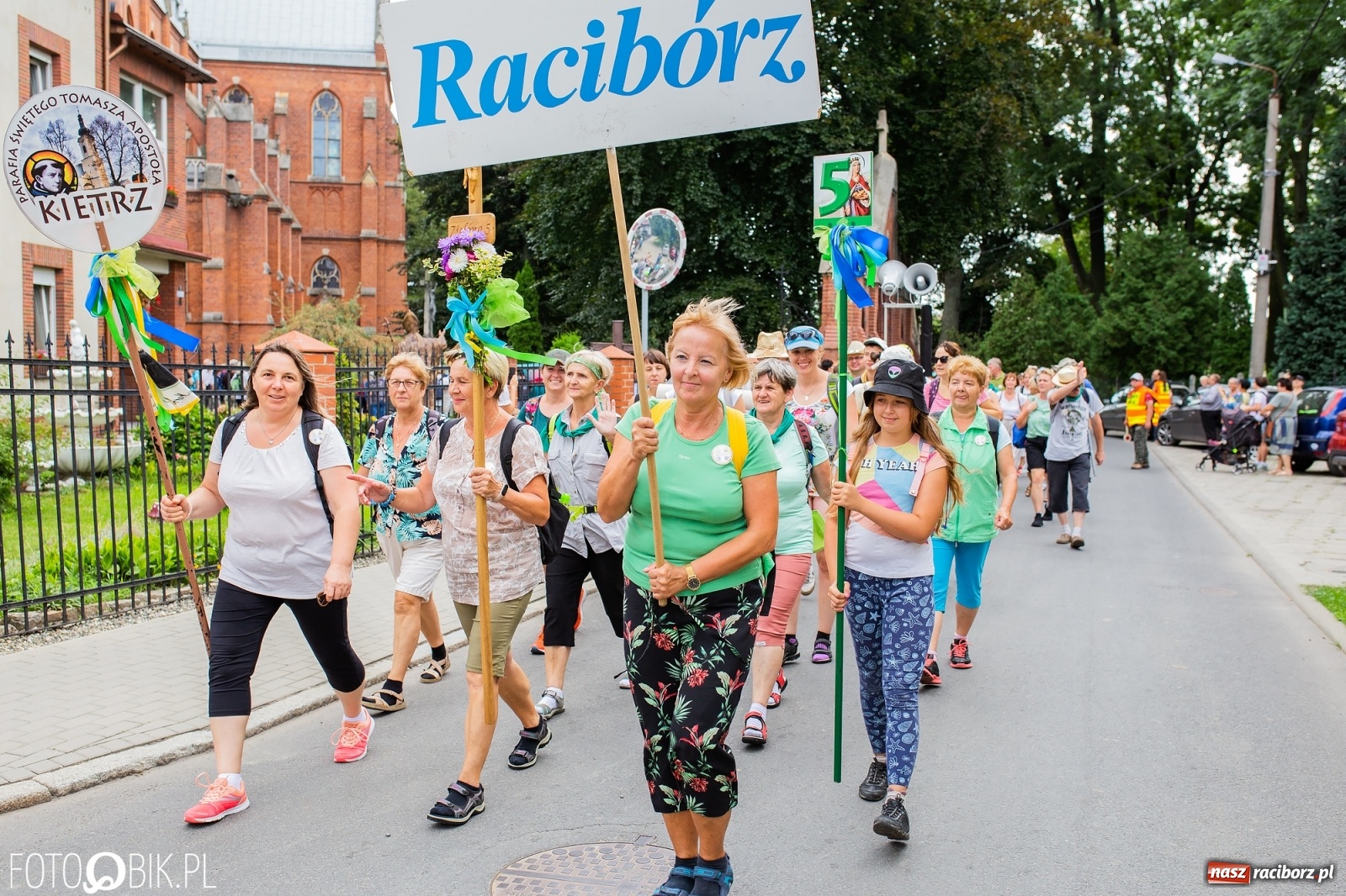 Zdjęcie w galerii na portalu naszraciborz.pl: Z Raciborza wyruszyła pielgrzymka na Jasną Górę [FOTO i WIDEO] wiadomości z regionu