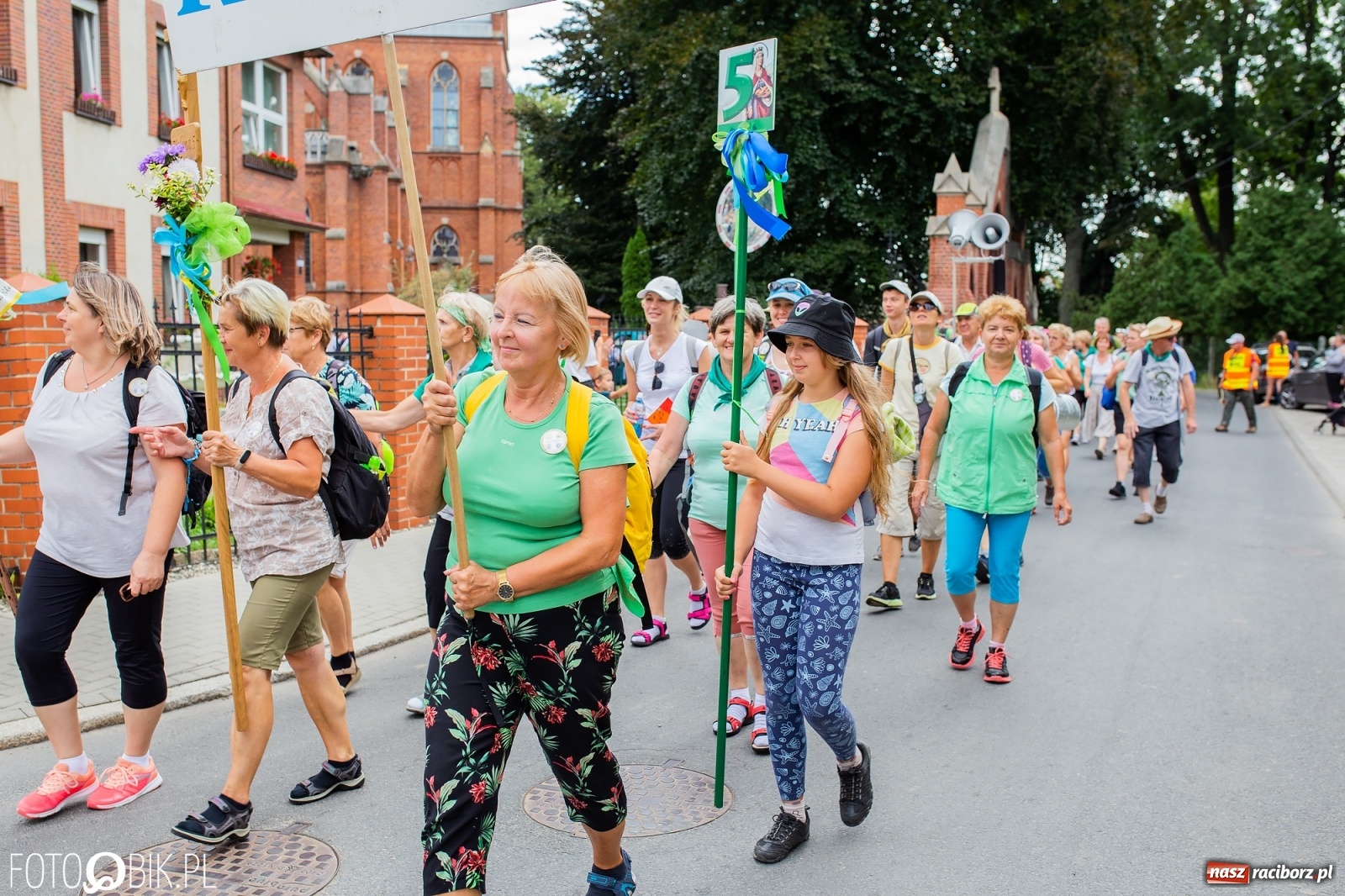 Zdjęcie w galerii na portalu naszraciborz.pl: Z Raciborza wyruszyła pielgrzymka na Jasną Górę [FOTO i WIDEO] wiadomości z regionu
