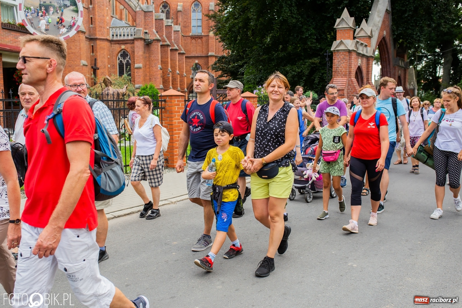 Zdjęcie w galerii na portalu naszraciborz.pl: Z Raciborza wyruszyła pielgrzymka na Jasną Górę [FOTO i WIDEO] wiadomości z regionu