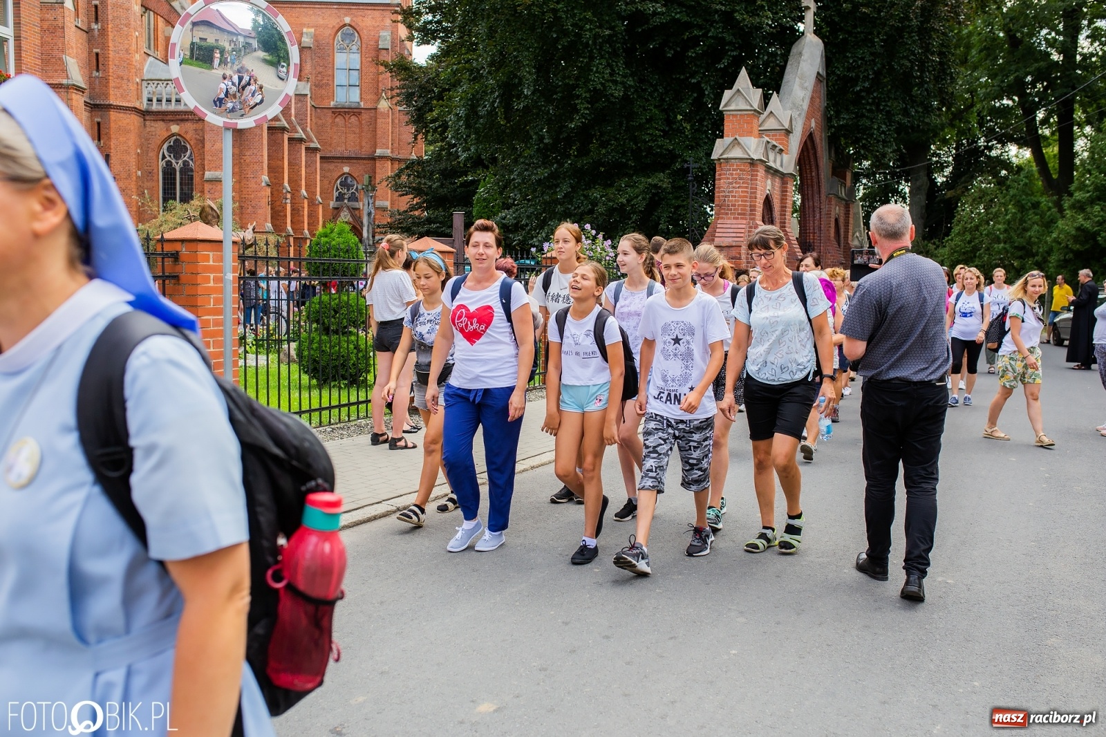 Zdjęcie w galerii na portalu naszraciborz.pl: Z Raciborza wyruszyła pielgrzymka na Jasną Górę [FOTO i WIDEO] wiadomości z regionu