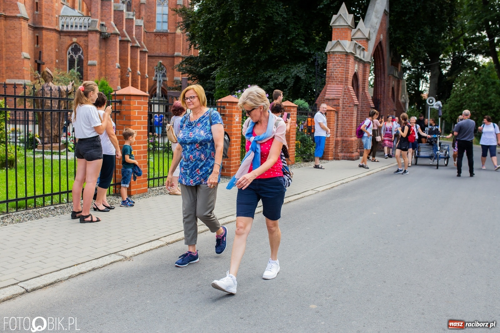 Zdjęcie w galerii na portalu naszraciborz.pl: Z Raciborza wyruszyła pielgrzymka na Jasną Górę [FOTO i WIDEO] wiadomości z regionu