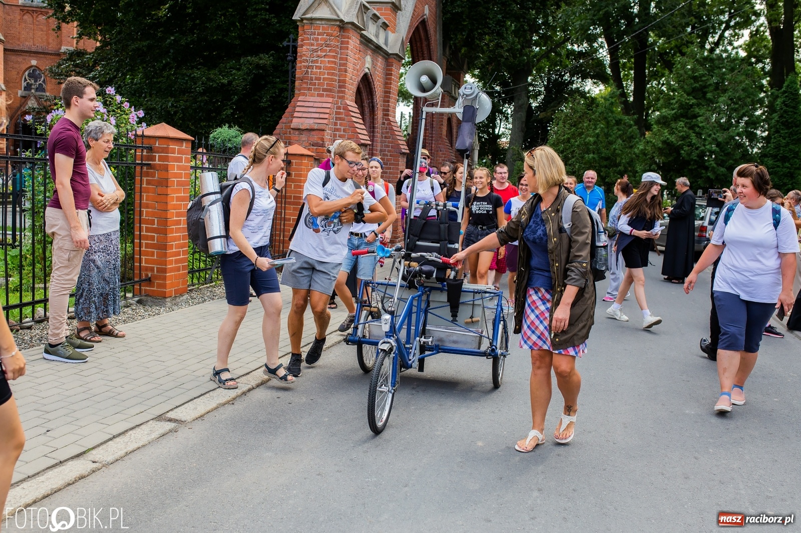 Zdjęcie w galerii na portalu naszraciborz.pl: Z Raciborza wyruszyła pielgrzymka na Jasną Górę [FOTO i WIDEO] wiadomości z regionu