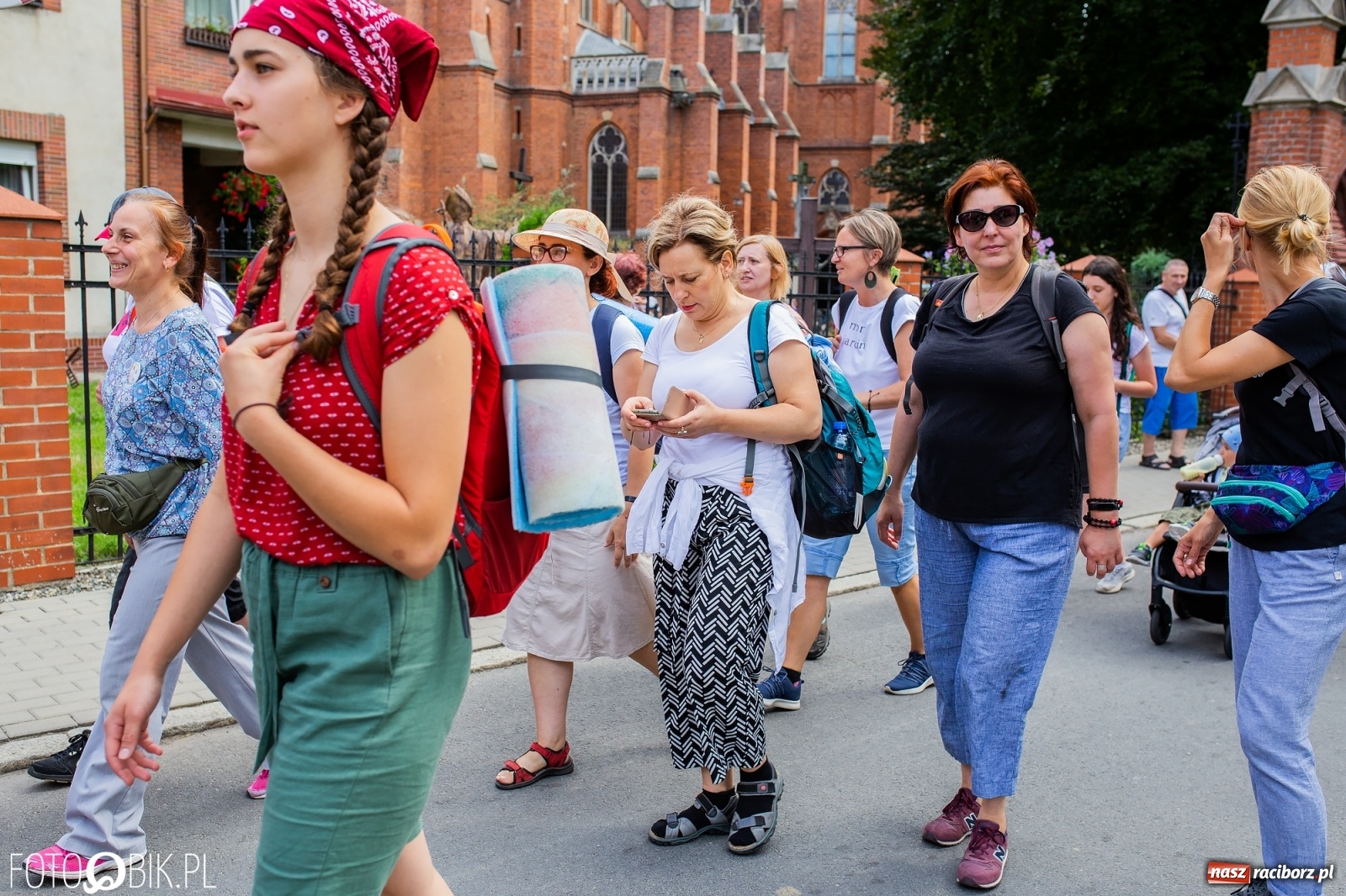 Zdjęcie w galerii na portalu naszraciborz.pl: Z Raciborza wyruszyła pielgrzymka na Jasną Górę [FOTO i WIDEO] wiadomości z regionu
