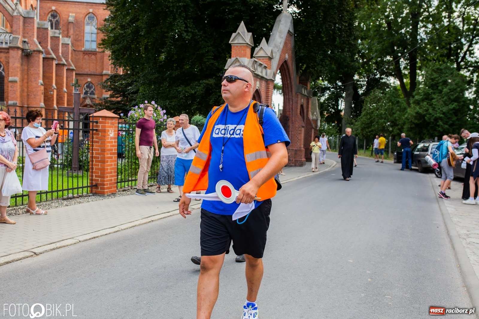 Zdjęcie w galerii na portalu naszraciborz.pl: Z Raciborza wyruszyła pielgrzymka na Jasną Górę [FOTO i WIDEO] wiadomości z regionu