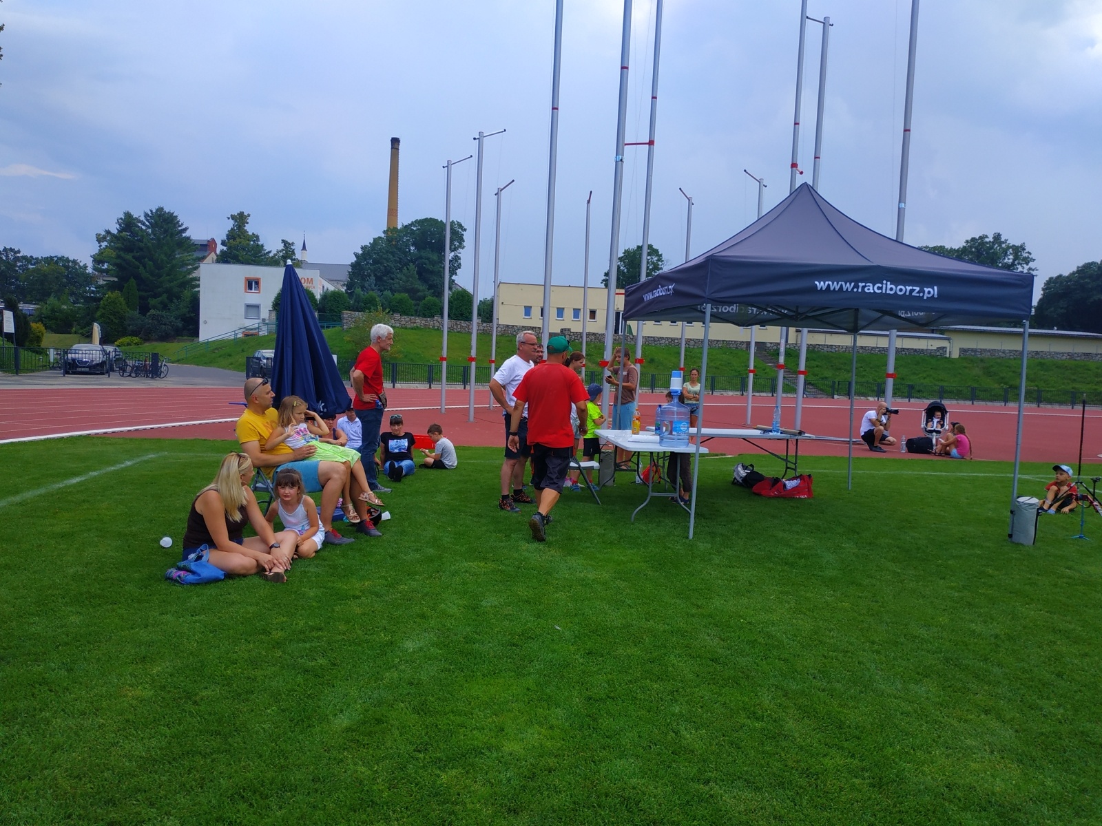 Zdjęcie w galerii na portalu naszraciborz.pl: Przy Zamkowej poszukiwano następcy Robin Hooda [FOTO] wiadomości z regionu