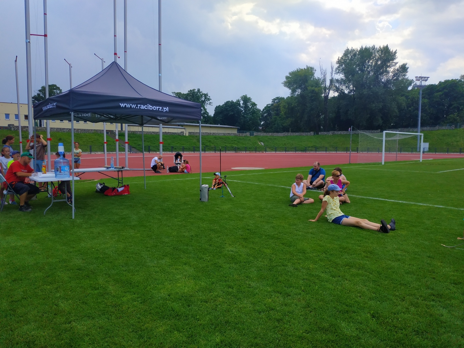 Zdjęcie w galerii na portalu naszraciborz.pl: Przy Zamkowej poszukiwano następcy Robin Hooda [FOTO] wiadomości z regionu