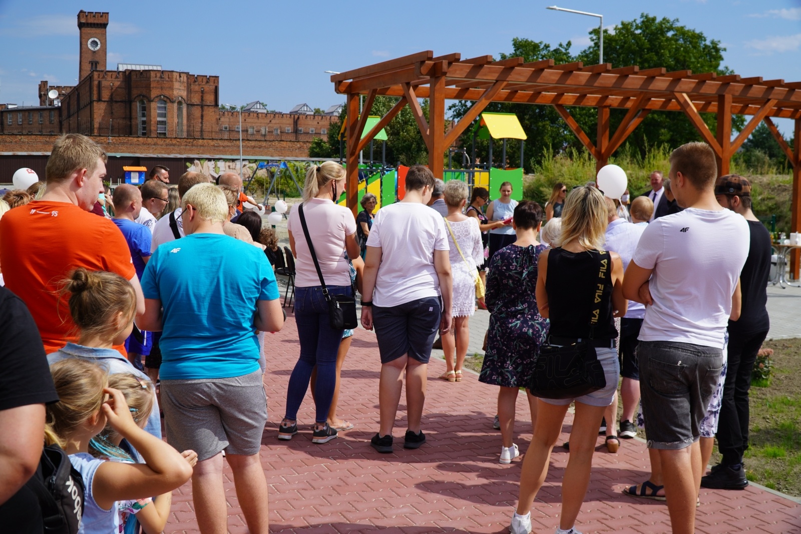 Zdjęcie w galerii na portalu naszraciborz.pl: Nowi lokatorzy przy Łąkowej odebrali swoje klucze [FOTO] wiadomości z regionu