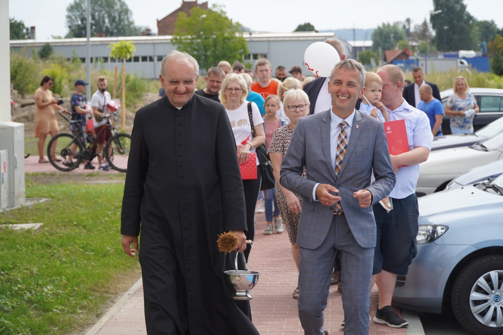 Zdjęcie w galerii na portalu naszraciborz.pl: Nowi lokatorzy przy Łąkowej odebrali swoje klucze [FOTO] wiadomości z regionu