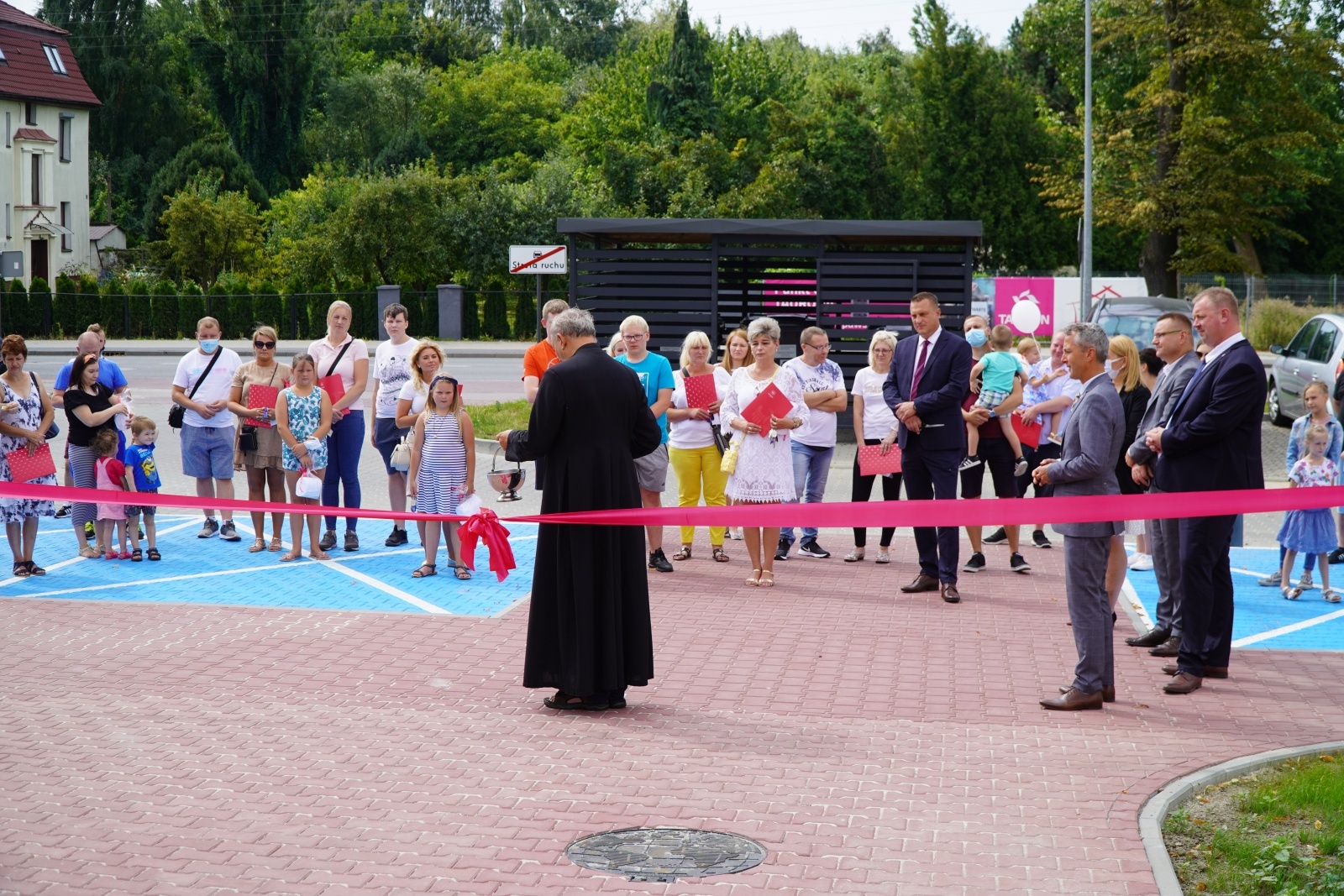 Zdjęcie w galerii na portalu naszraciborz.pl: Nowi lokatorzy przy Łąkowej odebrali swoje klucze [FOTO] wiadomości z regionu