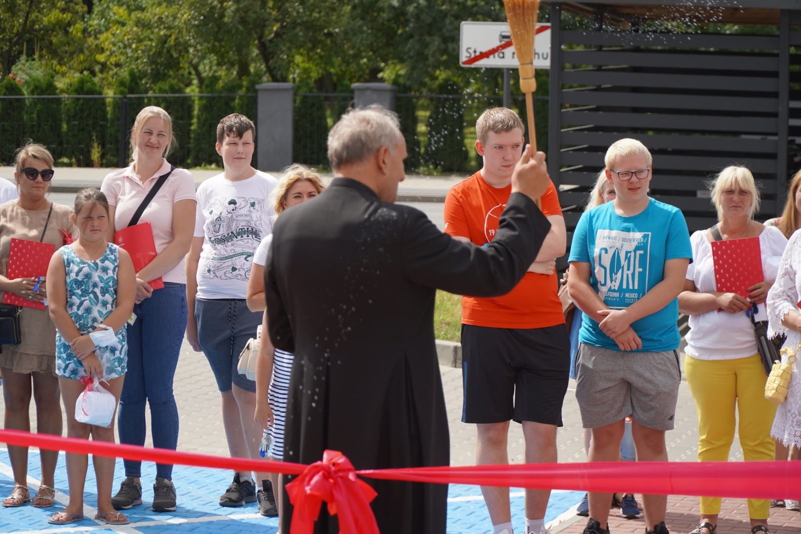 Zdjęcie w galerii na portalu naszraciborz.pl: Nowi lokatorzy przy Łąkowej odebrali swoje klucze [FOTO] wiadomości z regionu