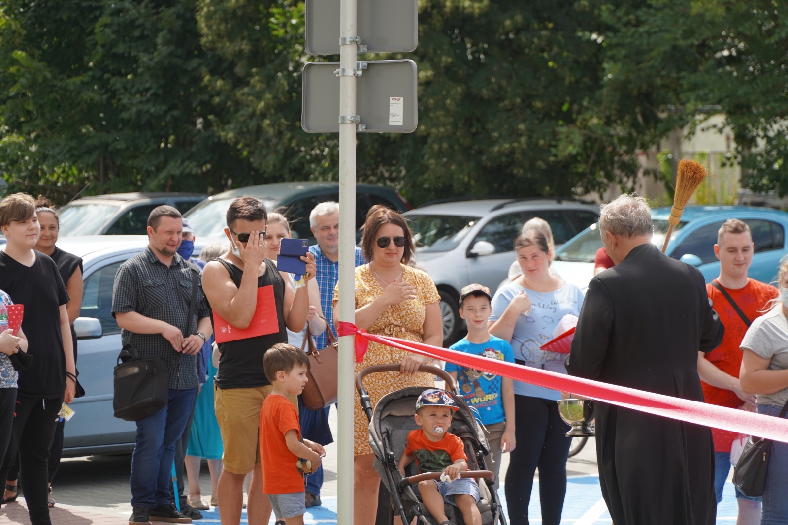 Zdjęcie w galerii na portalu naszraciborz.pl: Nowi lokatorzy przy Łąkowej odebrali swoje klucze [FOTO] wiadomości z regionu