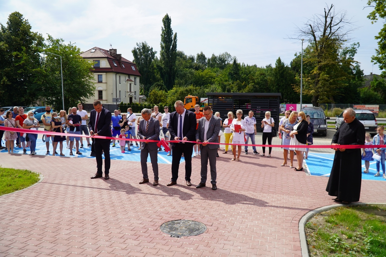 Zdjęcie w galerii na portalu naszraciborz.pl: Nowi lokatorzy przy Łąkowej odebrali swoje klucze [FOTO] wiadomości z regionu