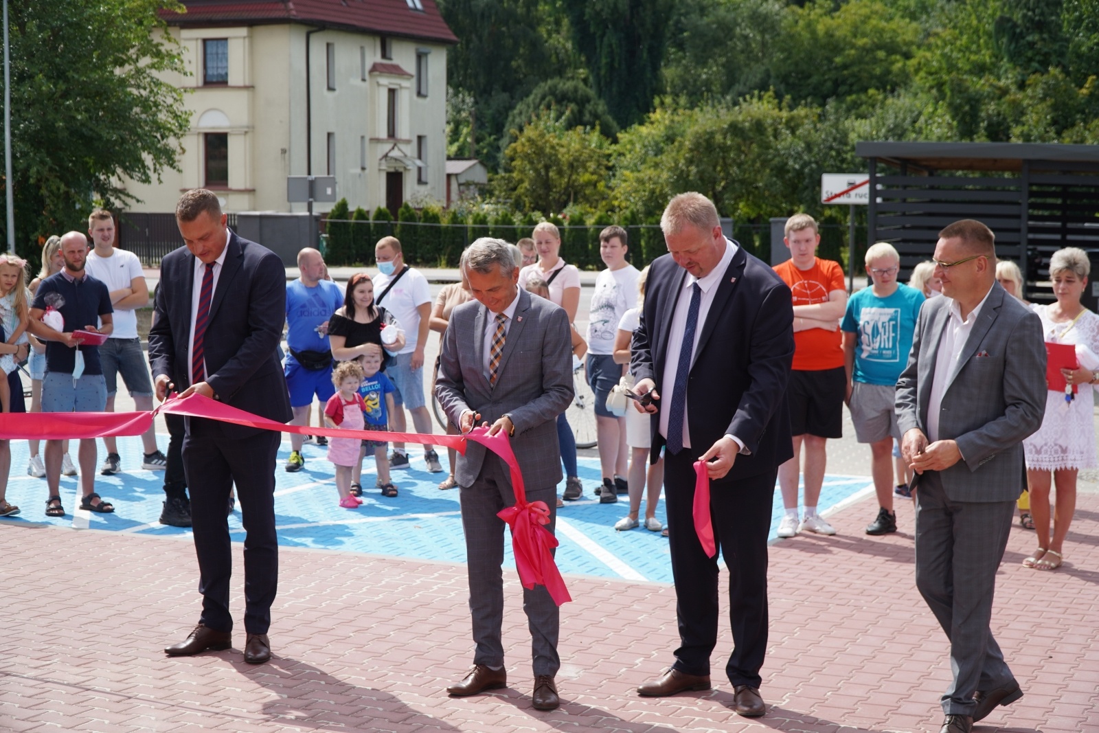 Zdjęcie w galerii na portalu naszraciborz.pl: Nowi lokatorzy przy Łąkowej odebrali swoje klucze [FOTO] wiadomości z regionu