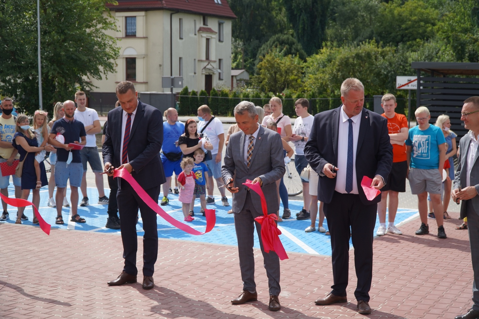 Zdjęcie w galerii na portalu naszraciborz.pl: Nowi lokatorzy przy Łąkowej odebrali swoje klucze [FOTO] wiadomości z regionu