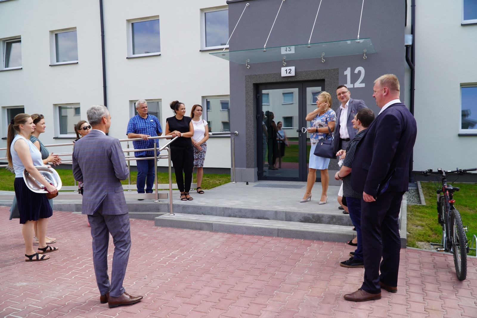 Zdjęcie w galerii na portalu naszraciborz.pl: Nowi lokatorzy przy Łąkowej odebrali swoje klucze [FOTO] wiadomości z regionu