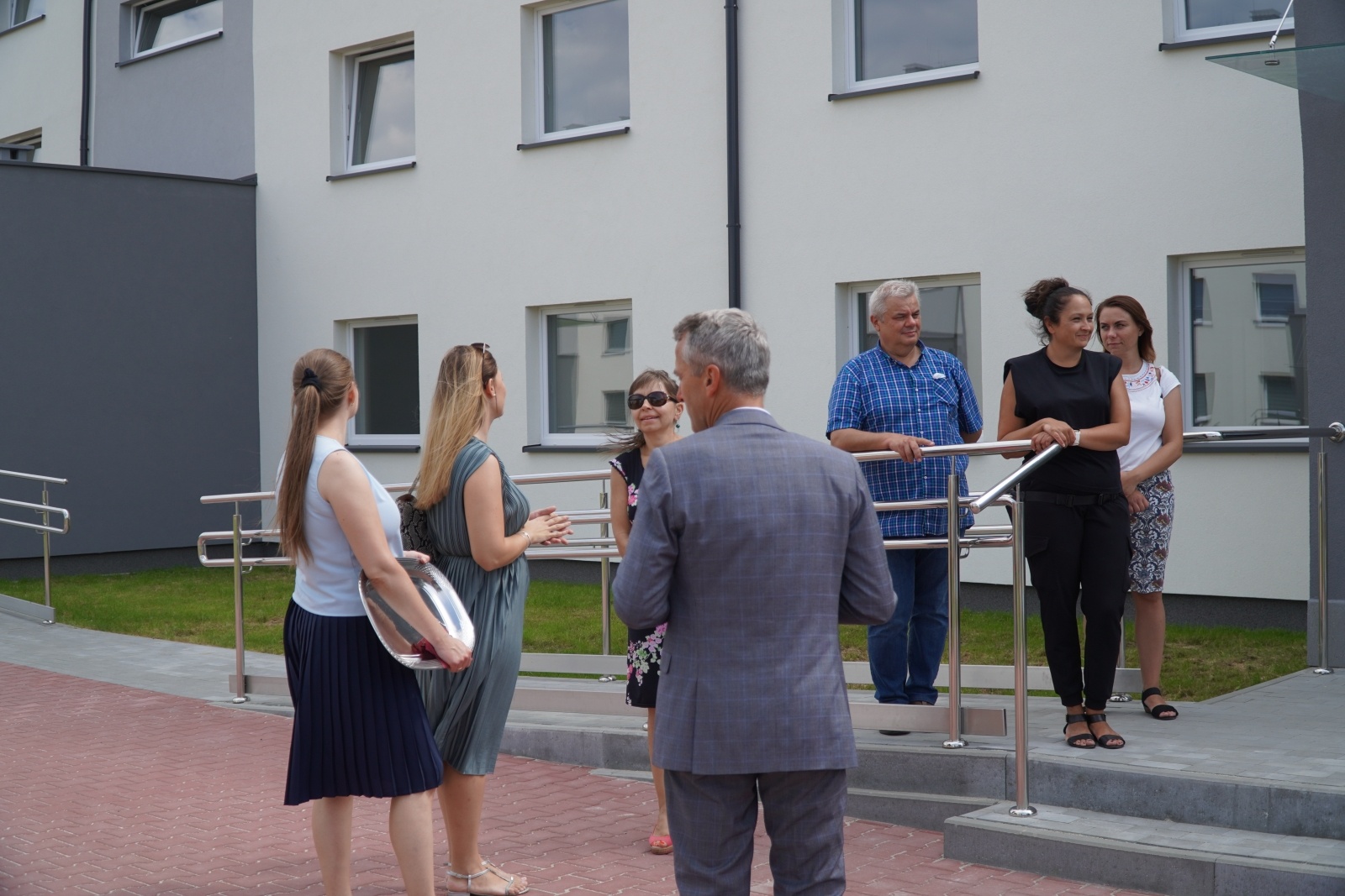Zdjęcie w galerii na portalu naszraciborz.pl: Nowi lokatorzy przy Łąkowej odebrali swoje klucze [FOTO] wiadomości z regionu