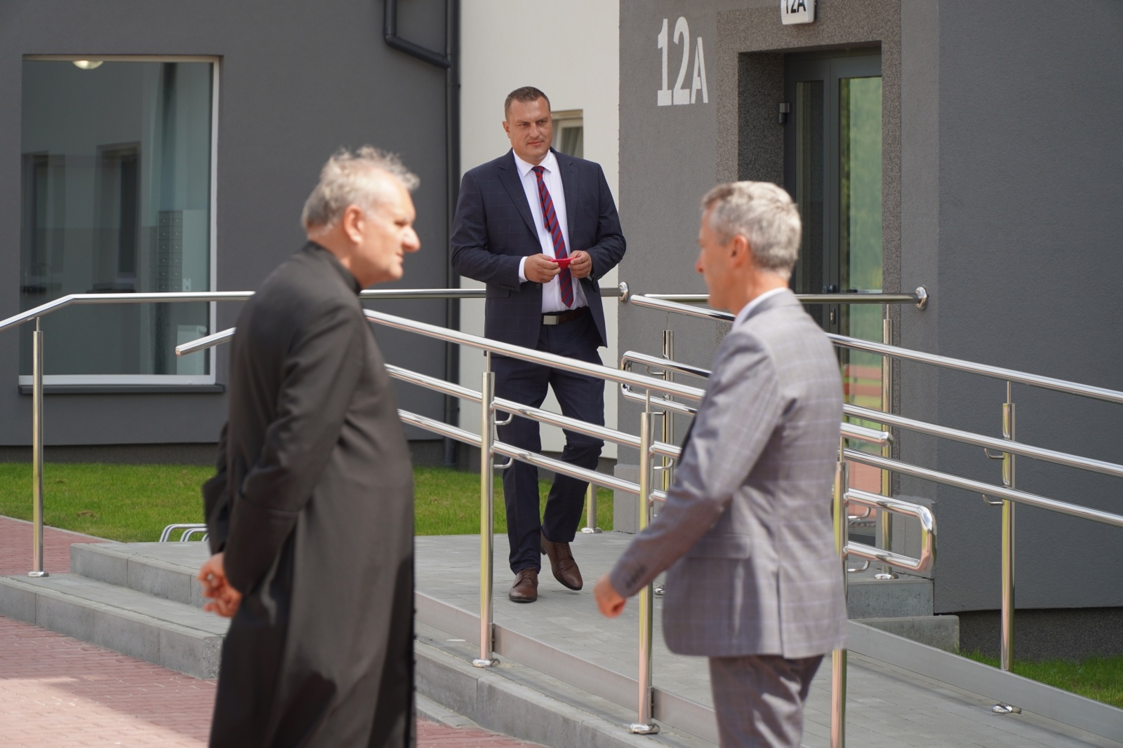 Zdjęcie w galerii na portalu naszraciborz.pl: Nowi lokatorzy przy Łąkowej odebrali swoje klucze [FOTO] wiadomości z regionu