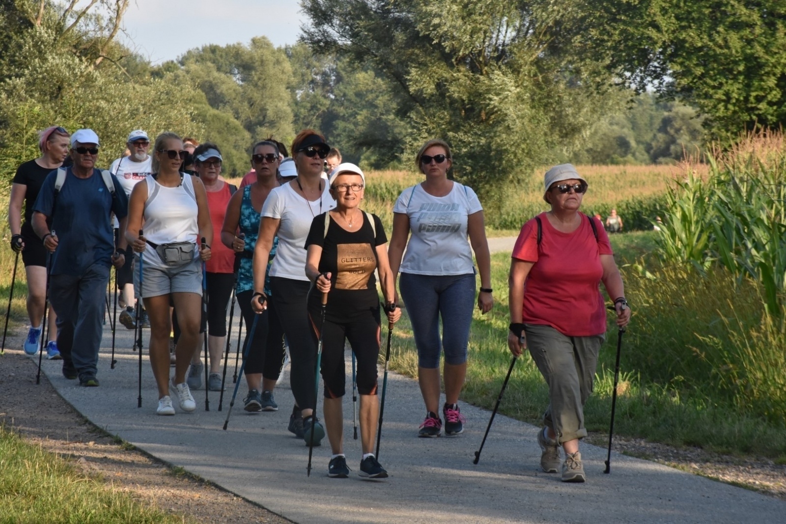 Zdjęcie w galerii na portalu naszraciborz.pl: Nordic Walking meandrami Odry w Chałupkach [FOTO] wiadomości z regionu