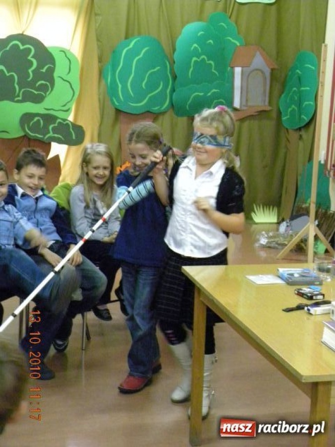 Zdjęcie w galerii na portalu naszraciborz.pl: Poznawali świat ludzi niewidomych wiadomości z regionu