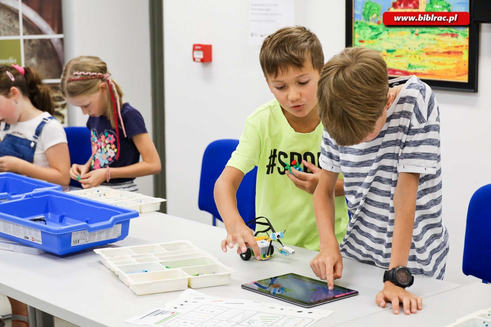 Zdjęcie w galerii na portalu naszraciborz.pl: W powiecie przybyło młodych entuzjastów robotyki i programowania wiadomości z regionu