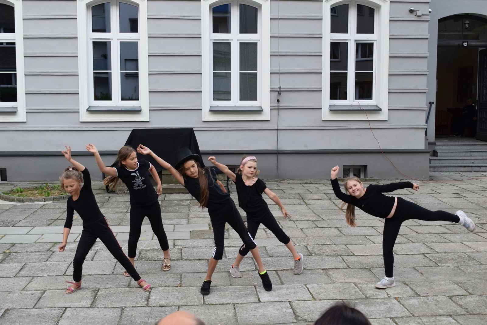 Zdjęcie w galerii na portalu naszraciborz.pl: Młodzież poznawała tajniki teatru i szczudlarstwa wiadomości z regionu