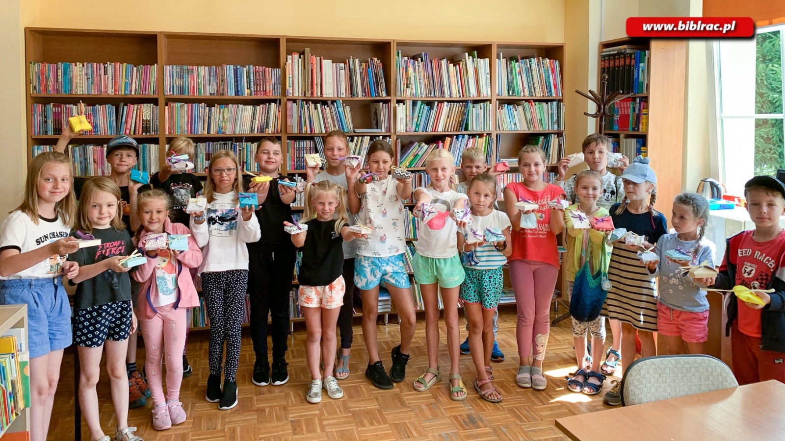 Zdjęcie w galerii na portalu naszraciborz.pl: Pachnące warsztaty mydlarskie w bibliotece na Ocicach wiadomości z regionu