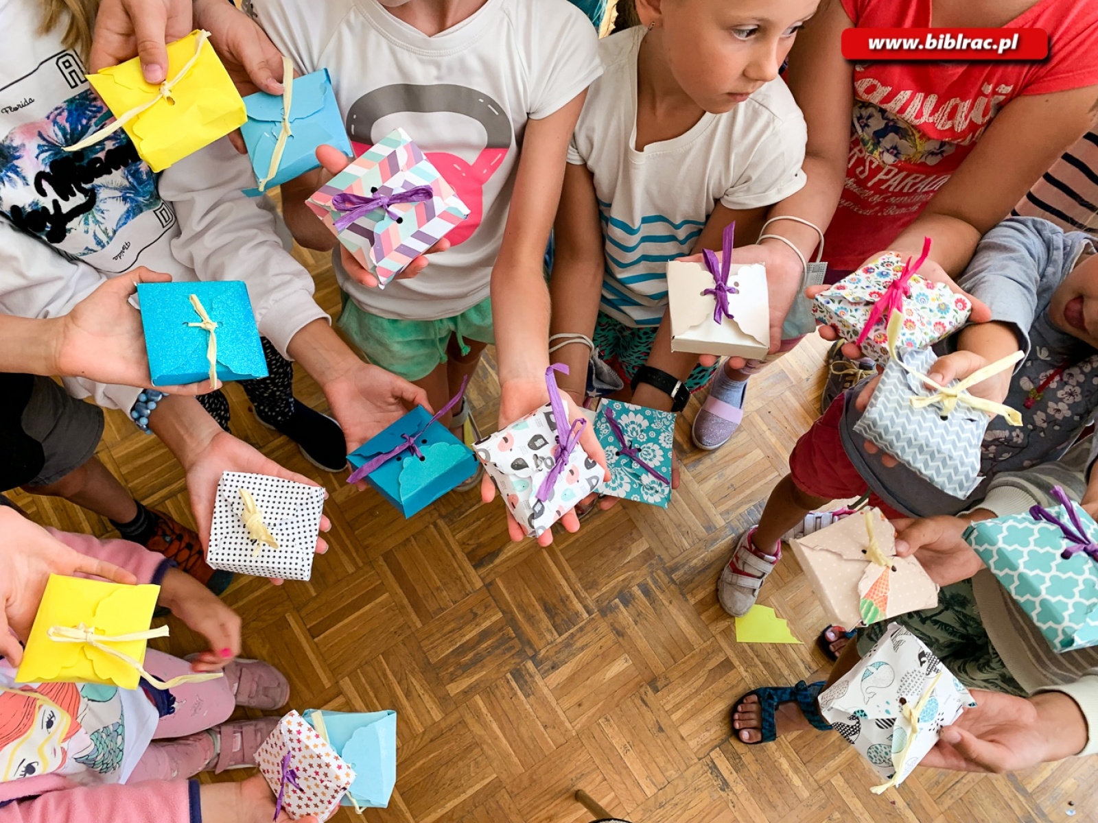 Zdjęcie w galerii na portalu naszraciborz.pl: Pachnące warsztaty mydlarskie w bibliotece na Ocicach wiadomości z regionu