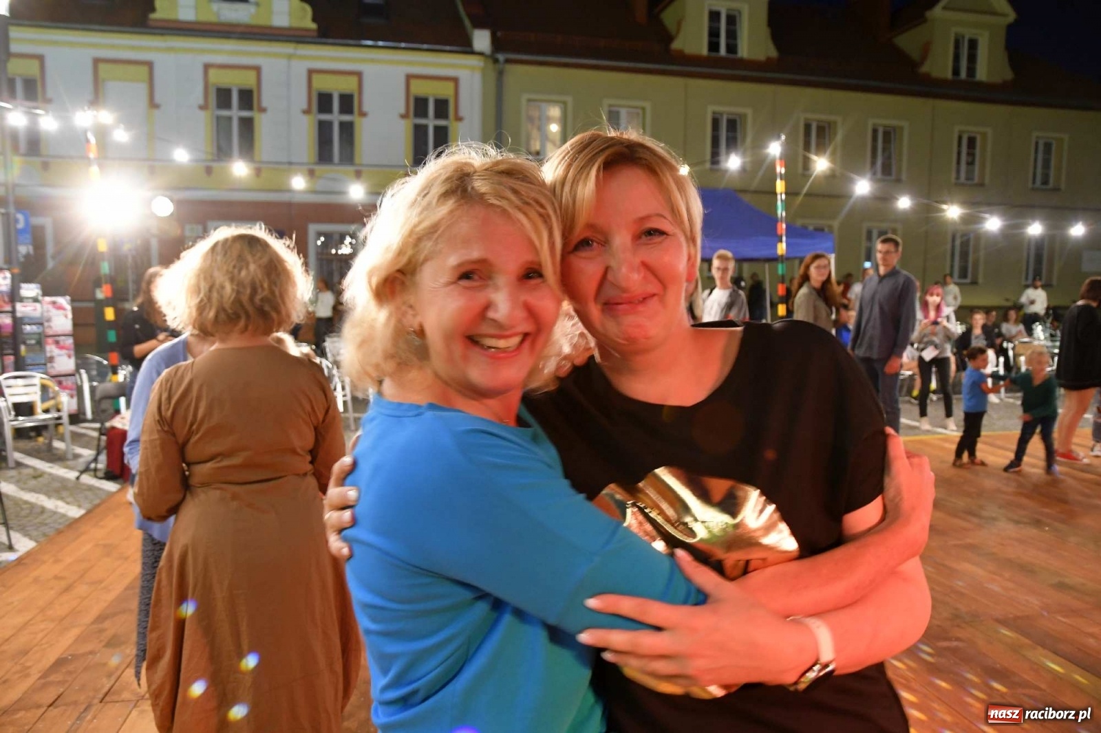 Zdjęcie w galerii na portalu naszraciborz.pl: Dni Raciborza 2022. Dancing pod Tęczową i złote lata swingu wiadomości z regionu