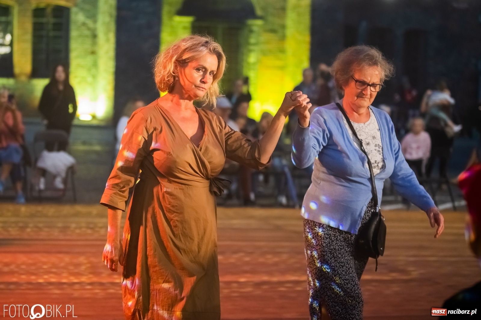 Zdjęcie w galerii na portalu naszraciborz.pl: Dni Raciborza 2022. Dancing pod Tęczową i złote lata swingu wiadomości z regionu