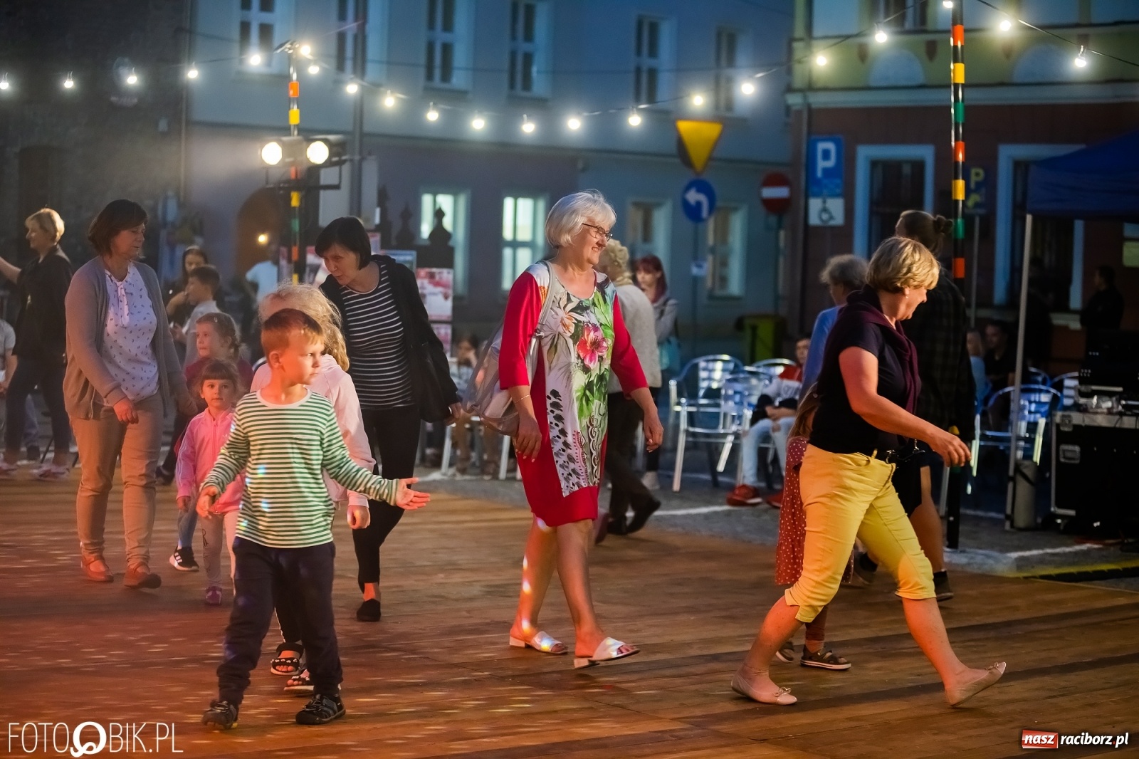 Zdjęcie w galerii na portalu naszraciborz.pl: Dni Raciborza 2022. Dancing pod Tęczową i złote lata swingu wiadomości z regionu