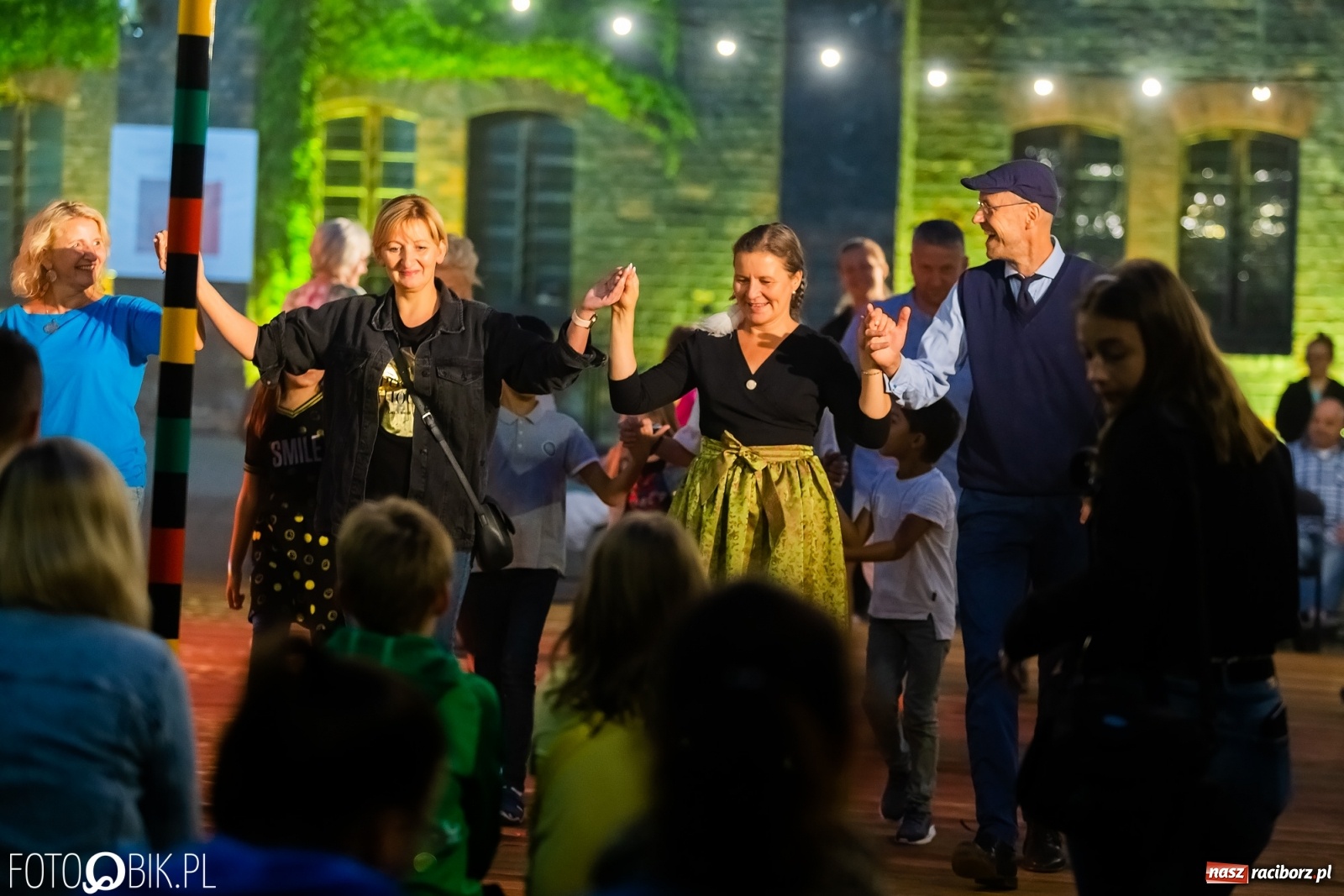 Zdjęcie w galerii na portalu naszraciborz.pl: Dni Raciborza 2022. Dancing pod Tęczową i złote lata swingu wiadomości z regionu