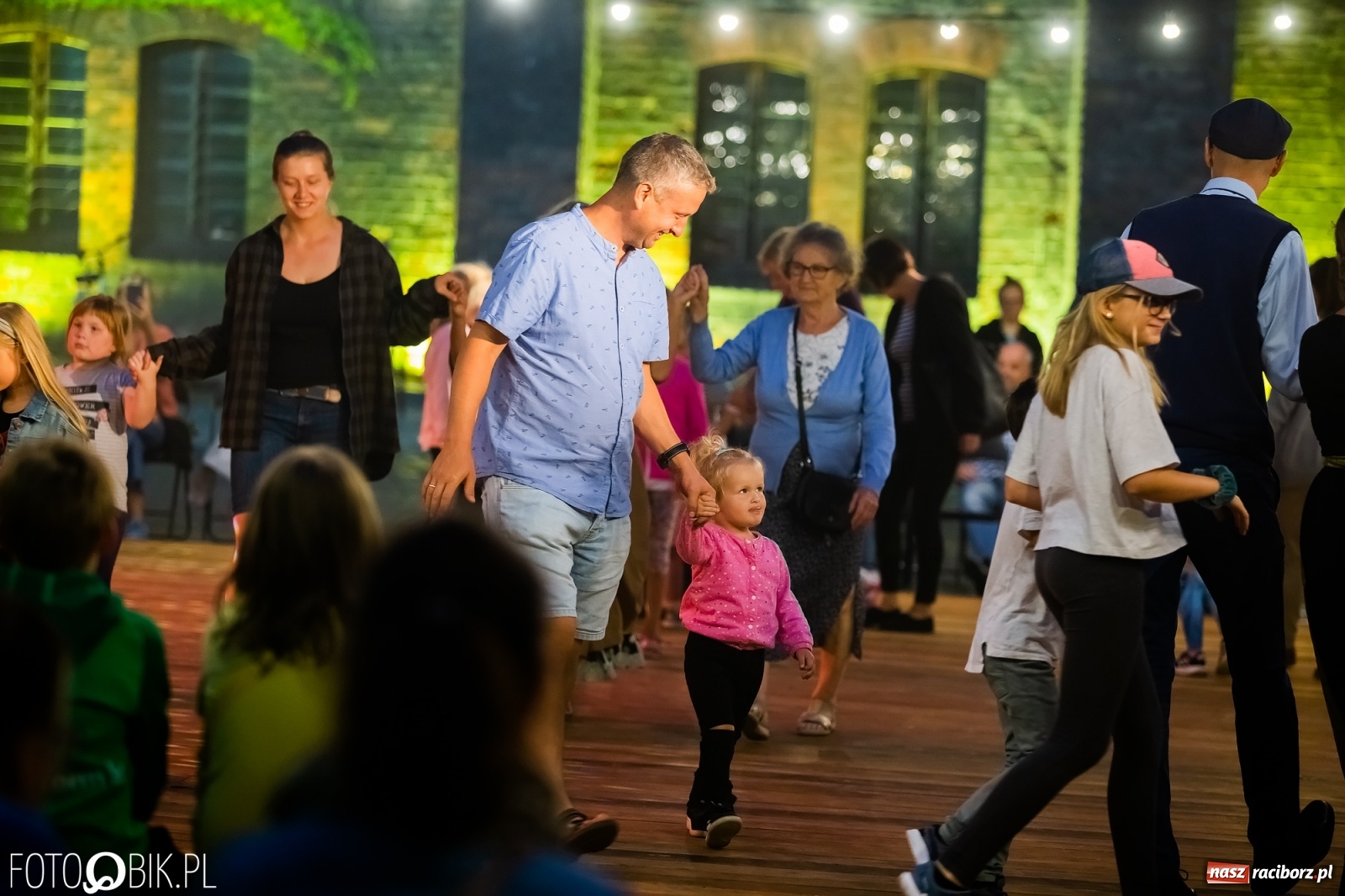 Zdjęcie w galerii na portalu naszraciborz.pl: Dni Raciborza 2022. Dancing pod Tęczową i złote lata swingu wiadomości z regionu