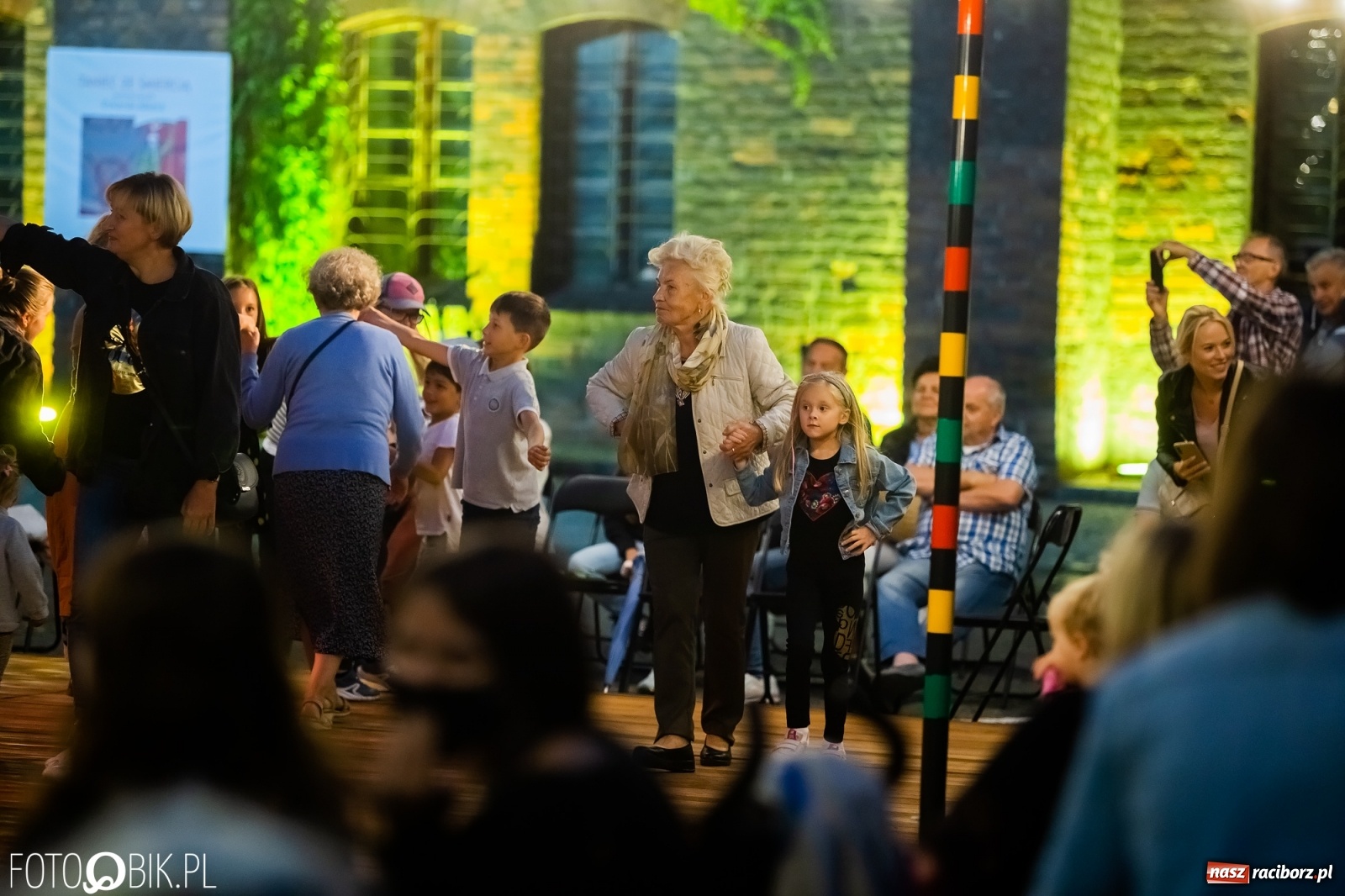 Zdjęcie w galerii na portalu naszraciborz.pl: Dni Raciborza 2022. Dancing pod Tęczową i złote lata swingu wiadomości z regionu