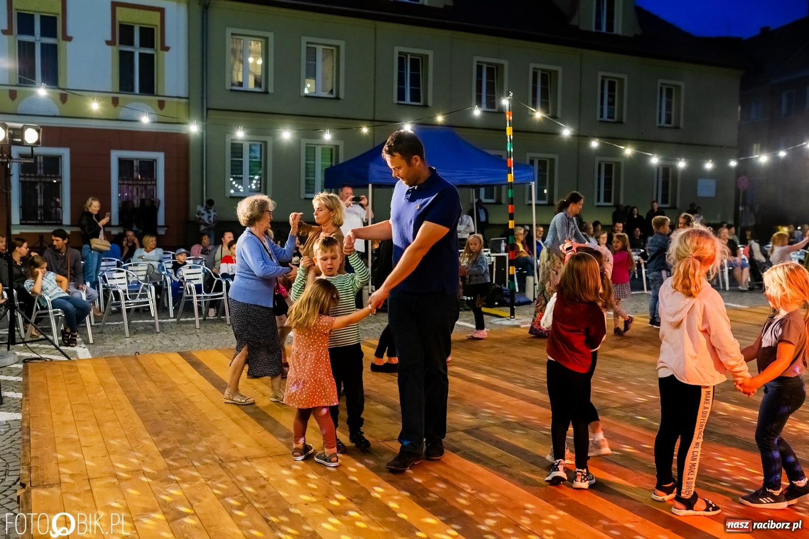 Zdjęcie w galerii na portalu naszraciborz.pl: Dni Raciborza 2022. Dancing pod Tęczową i złote lata swingu wiadomości z regionu