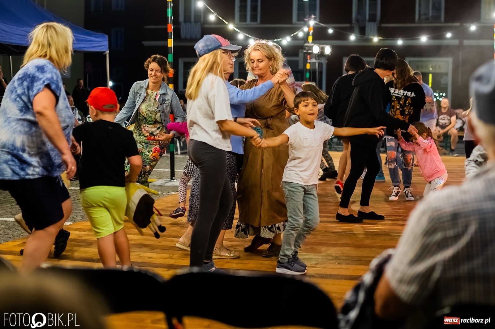 Zdjęcie w galerii na portalu naszraciborz.pl: Dni Raciborza 2022. Dancing pod Tęczową i złote lata swingu wiadomości z regionu