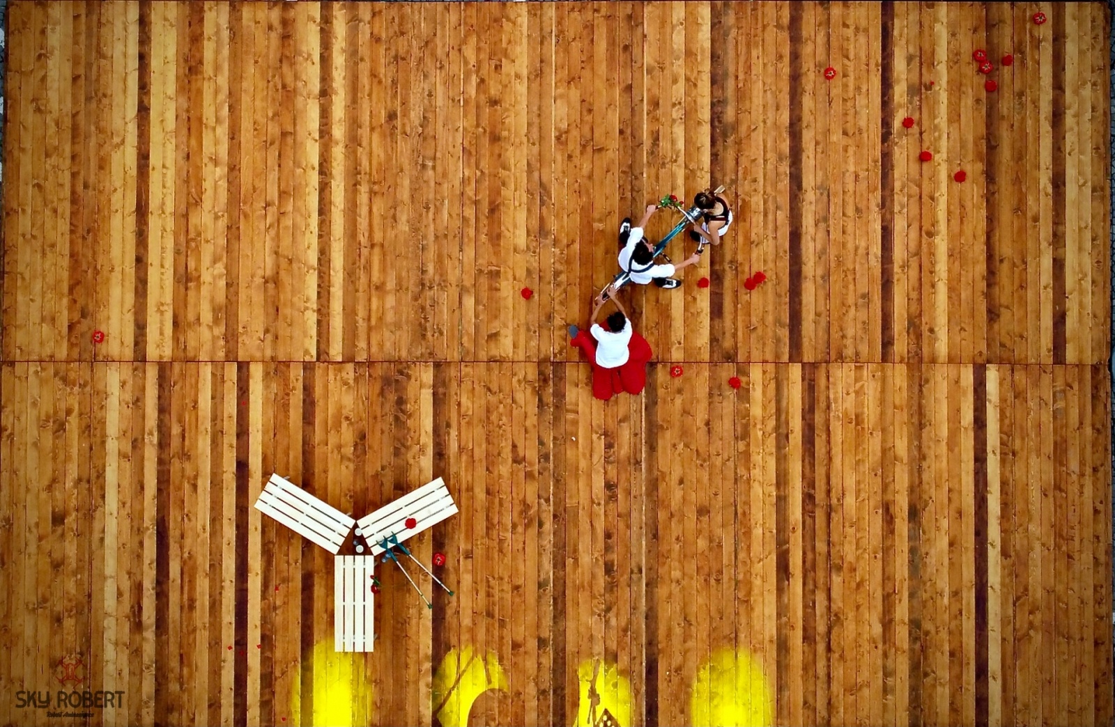 Zdjęcie w galerii na portalu naszraciborz.pl: Tak parking w Raciborzu zamieniono na scenę [FOTO] wiadomości z regionu