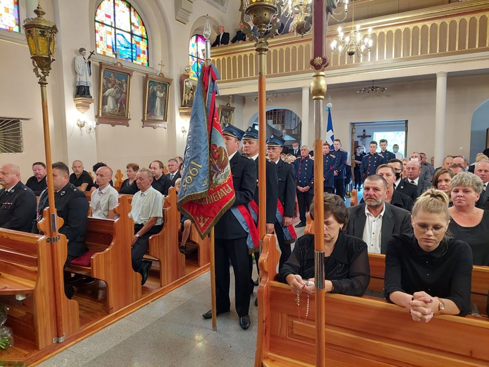 Zdjęcie w galerii na portalu naszraciborz.pl: Ostatnie pożegnanie śp. Huberta Oczadłego, sołtysa i prezesa OSP Nowa Wioska wiadomości z regionu