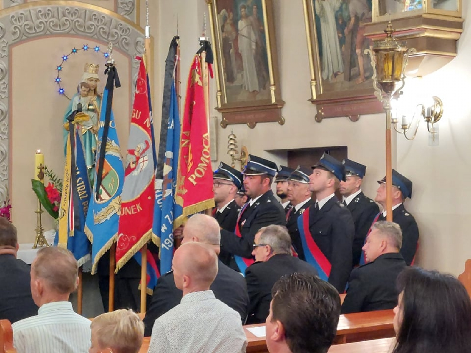 Zdjęcie w galerii na portalu naszraciborz.pl: Ostatnie pożegnanie śp. Huberta Oczadłego, sołtysa i prezesa OSP Nowa Wioska wiadomości z regionu