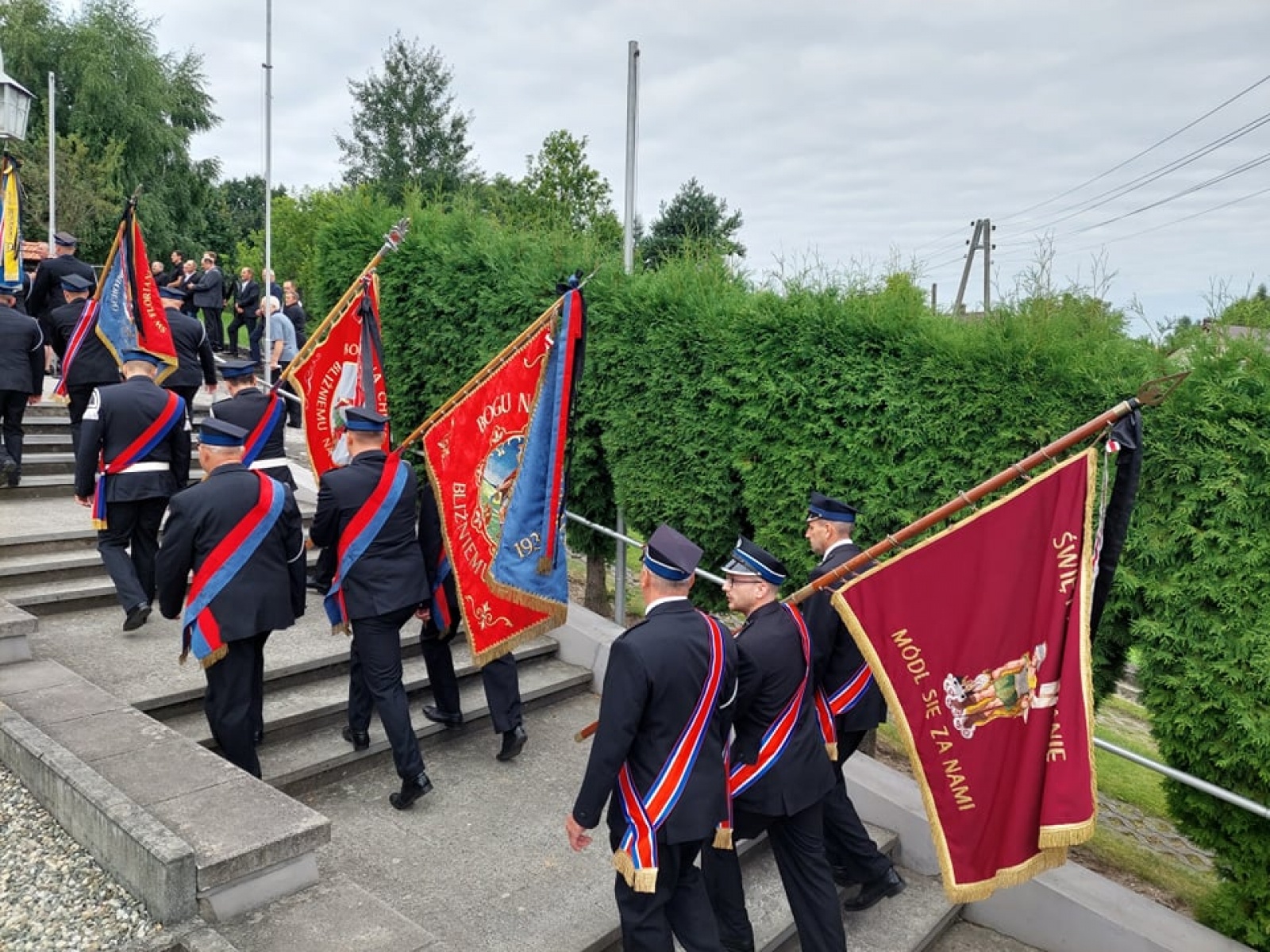 Zdjęcie w galerii na portalu naszraciborz.pl: Ostatnie pożegnanie śp. Huberta Oczadłego, sołtysa i prezesa OSP Nowa Wioska wiadomości z regionu