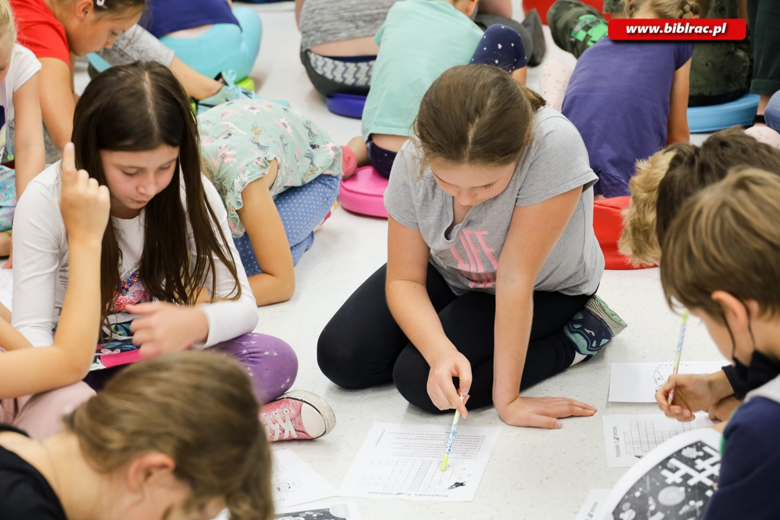 Zdjęcie w galerii na portalu naszraciborz.pl: Droga Mleczna oraz przygody z Tytusem, Romkiem i Atomkiem podczas Kosmicznego Lata z Biblioteką wiadomości z regionu
