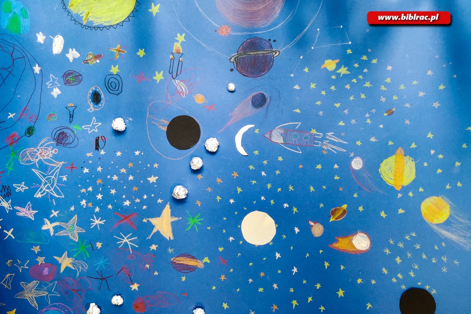 Zdjęcie w galerii na portalu naszraciborz.pl: Droga Mleczna oraz przygody z Tytusem, Romkiem i Atomkiem podczas Kosmicznego Lata z Biblioteką wiadomości z regionu