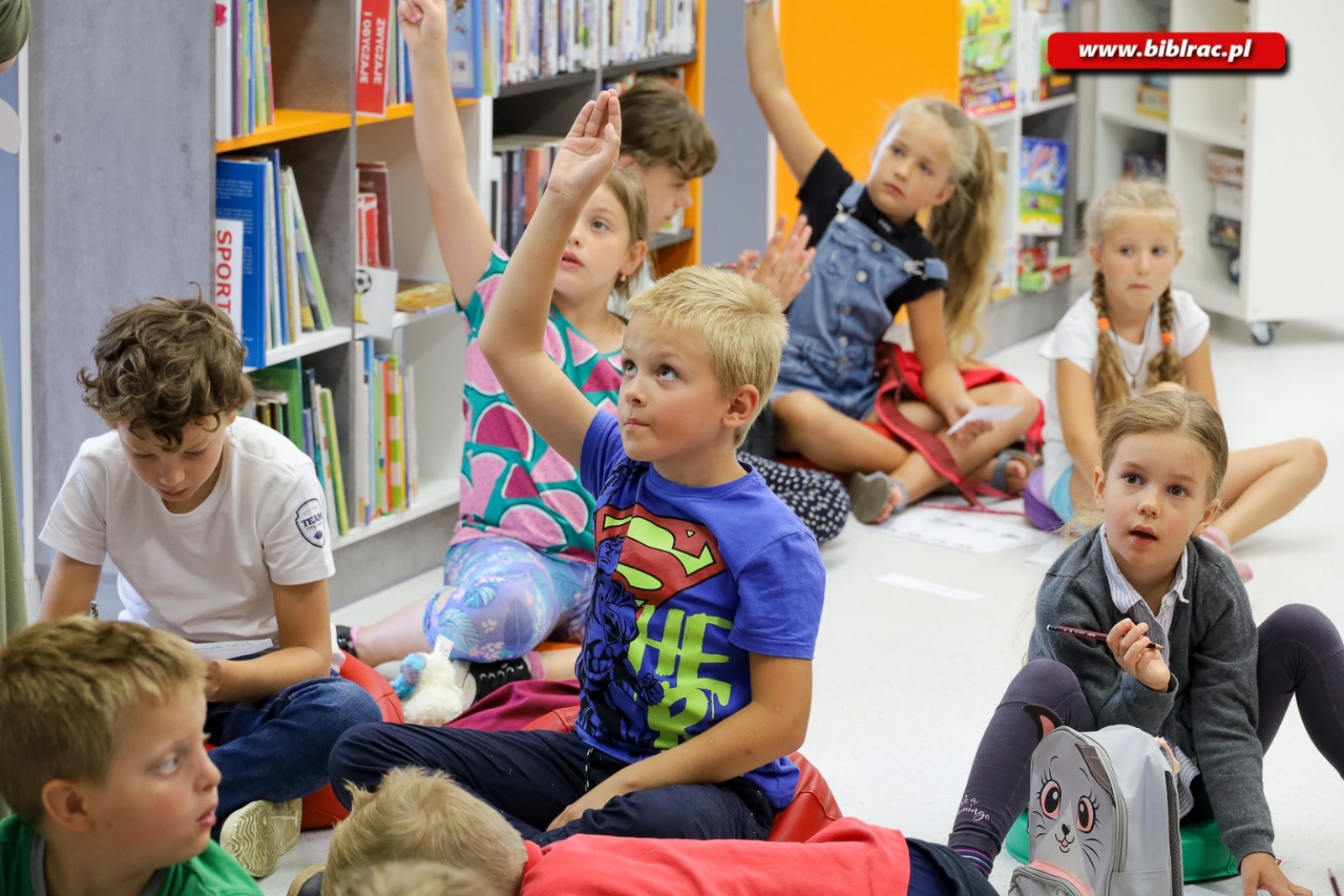 Zdjęcie w galerii na portalu naszraciborz.pl: Droga Mleczna oraz przygody z Tytusem, Romkiem i Atomkiem podczas Kosmicznego Lata z Biblioteką wiadomości z regionu