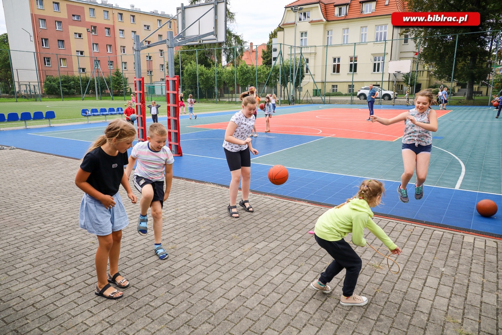 Zdjęcie w galerii na portalu naszraciborz.pl: Droga Mleczna oraz przygody z Tytusem, Romkiem i Atomkiem podczas Kosmicznego Lata z Biblioteką wiadomości z regionu
