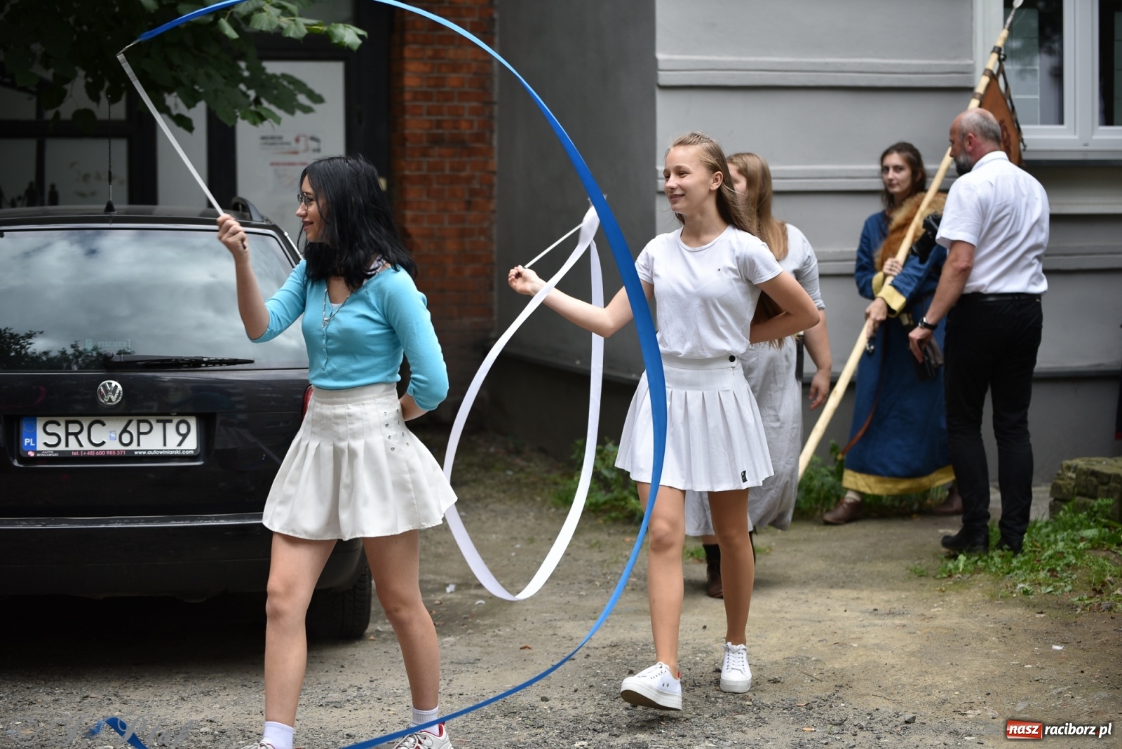 Zdjęcie w galerii na portalu naszraciborz.pl: Racibórz. Akcja artystyczna nieoczywista i Fanfara Awantura wiadomości z regionu