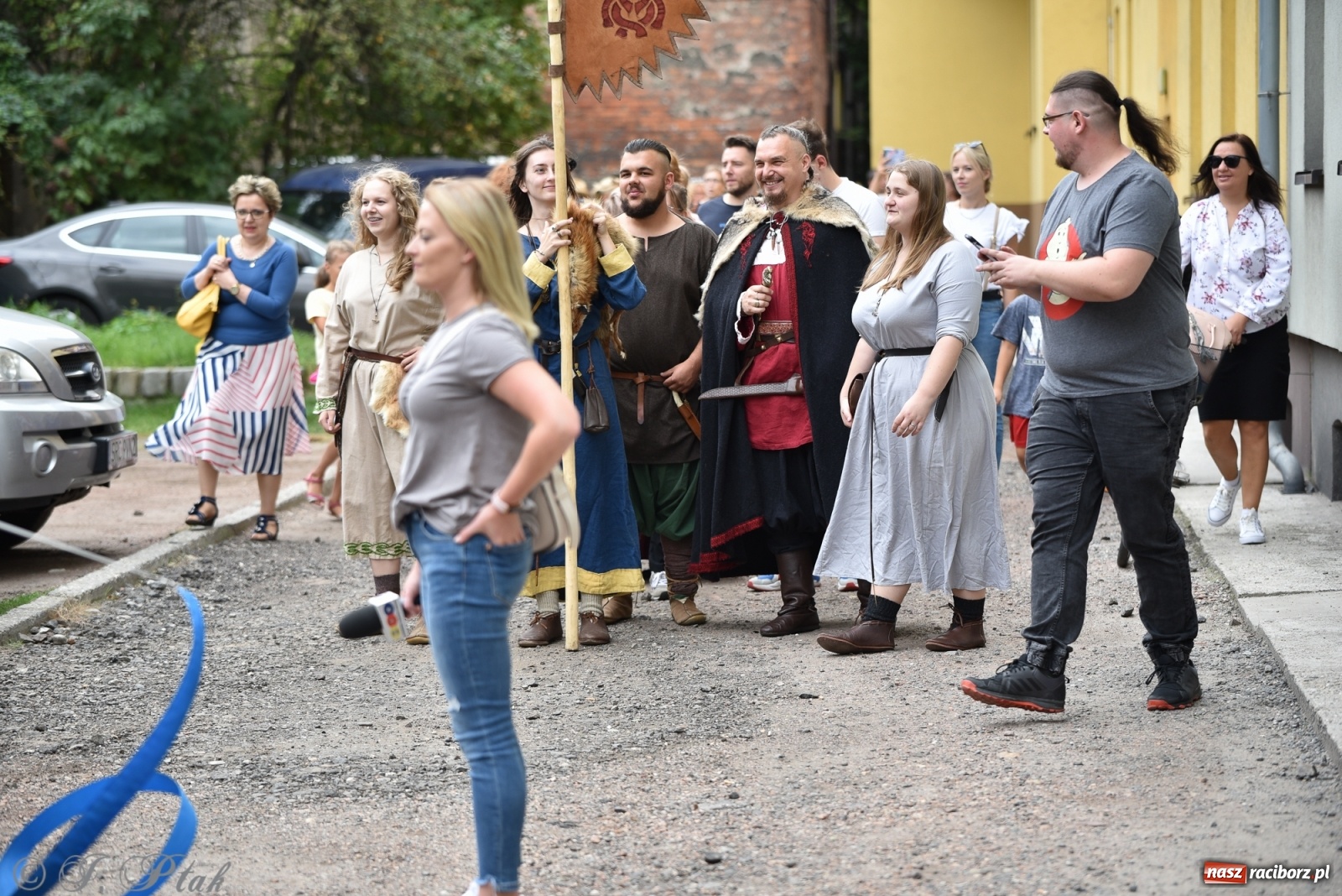 Zdjęcie w galerii na portalu naszraciborz.pl: Racibórz. Akcja artystyczna nieoczywista i Fanfara Awantura wiadomości z regionu