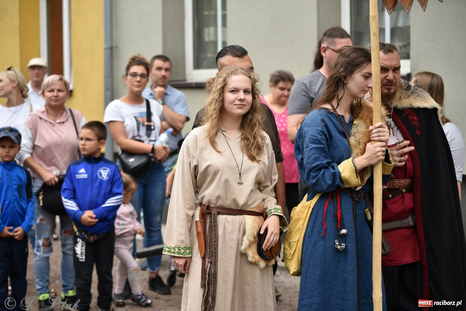 Zdjęcie w galerii na portalu naszraciborz.pl: Racibórz. Akcja artystyczna nieoczywista i Fanfara Awantura wiadomości z regionu